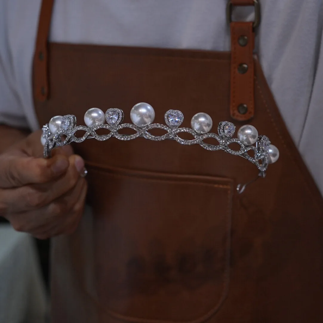 

Korean Zircon Bridal Tiara Crystal Wedding Crown Hair Accessory for Brides Princess Style for Birthday Parties