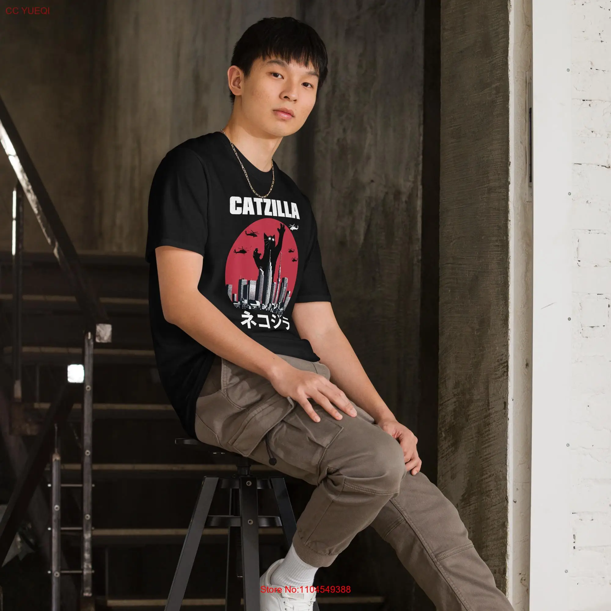 

Футболка Catzilla in Tokyo с забавным японским котом Kanji с длинными или короткими рукавами