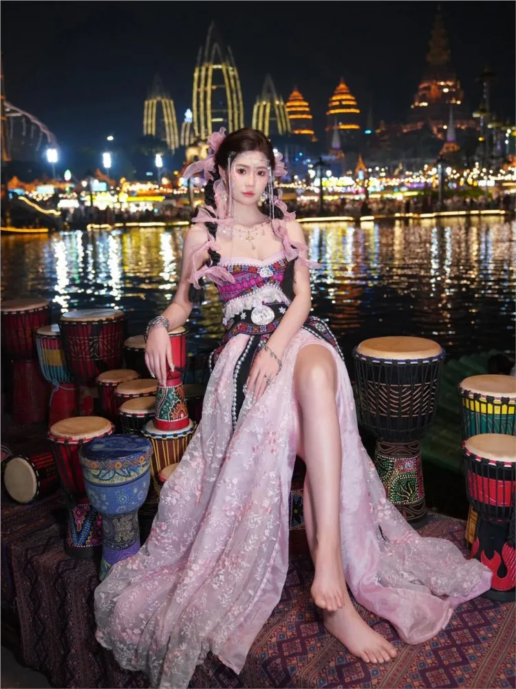 Nieuwe kleding voor exotische reisfotoshoots en accessoires