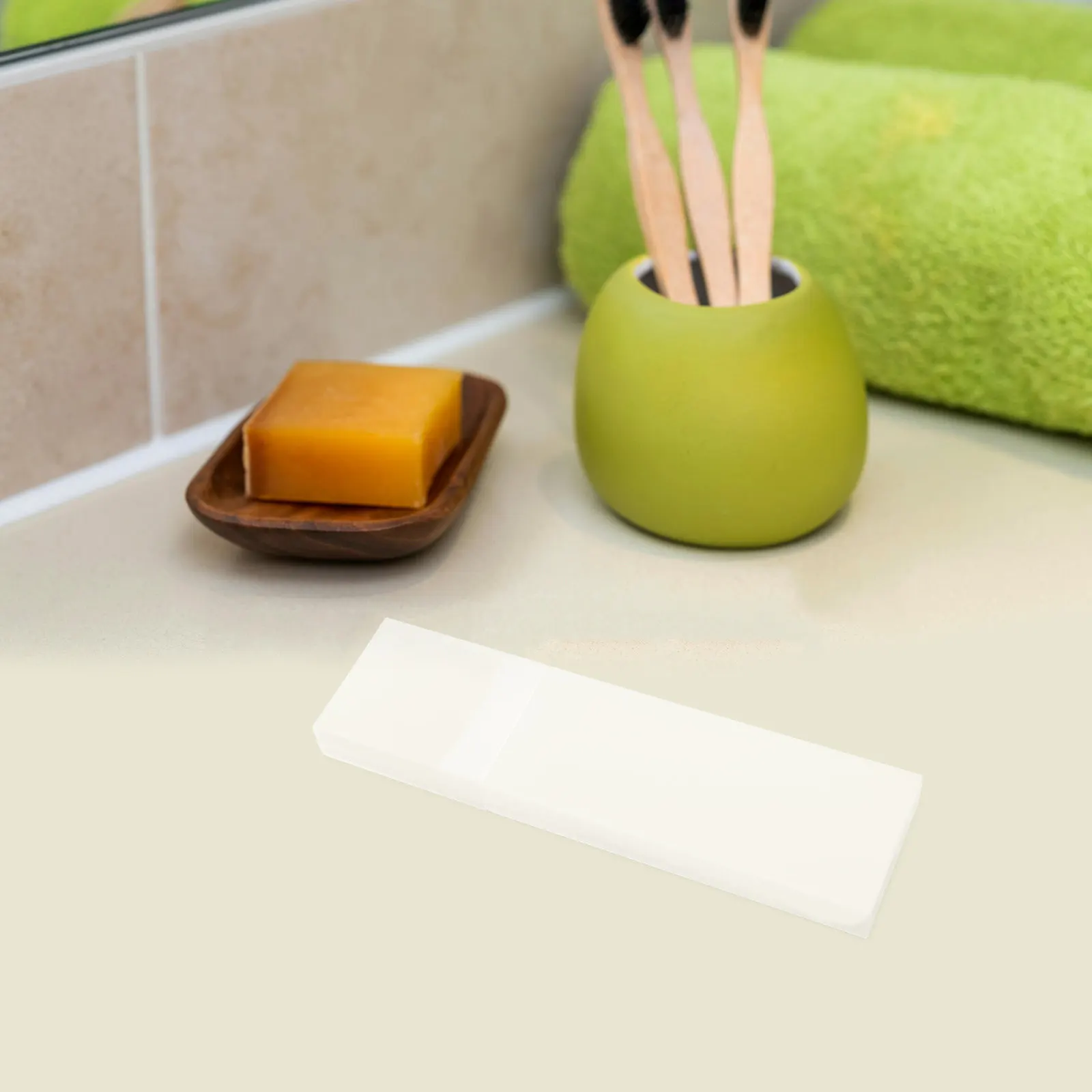 

Sleek White Tongue Scraper Box Sturdy Reusable Plastic Case for Tongue Cleaners Portable Organizer Protection Box for Travel Use