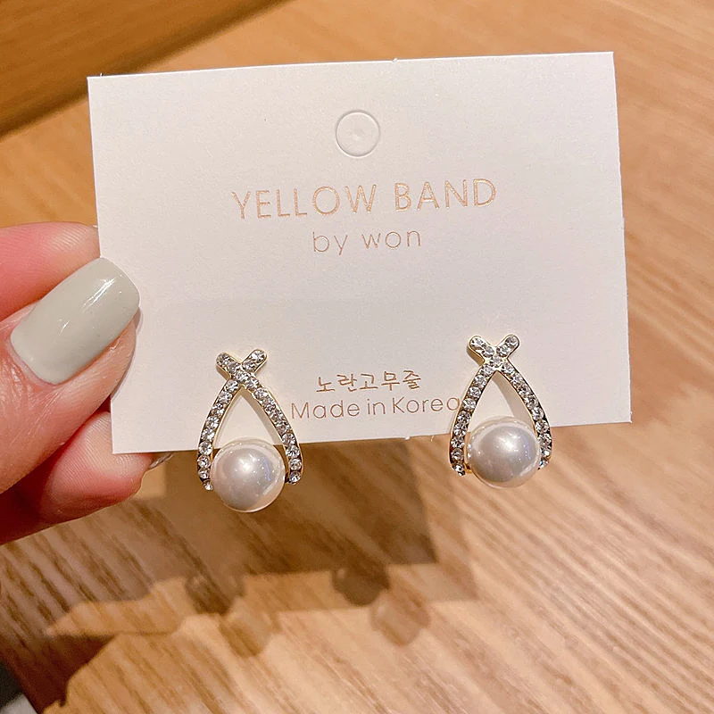 Crystal Cross Stud Earrings for Women Imitation Pearl Beads Sweet Girls Hollow Oval Rhinestone Small Earrings pendientes mujer