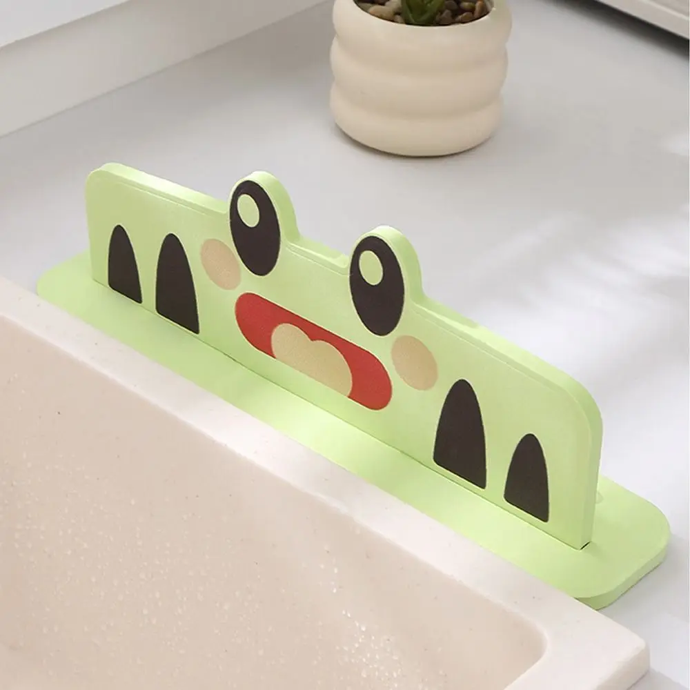 

2pcs Green Frog Kitchen Sink Baffle Oil-Proof Heighten Sink Splash Guard Splashproof Removable Anti-water Board Kitchen