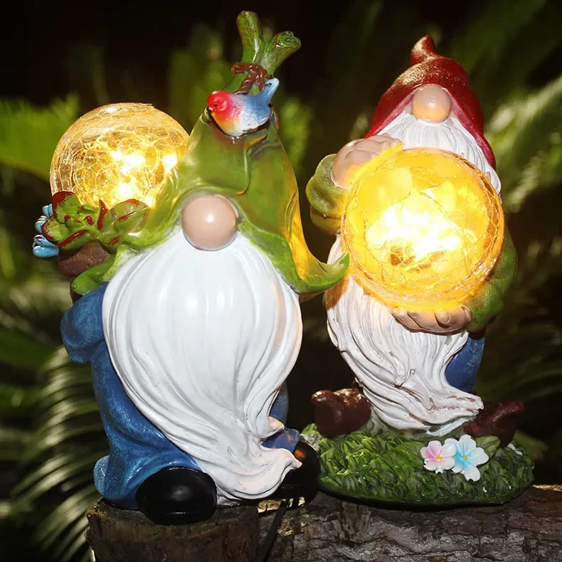 Solar Powered Dwarf Resin Statue, Goblin Garden Statue, Outdoor Courtyard Light Decoration, Resin Crafts