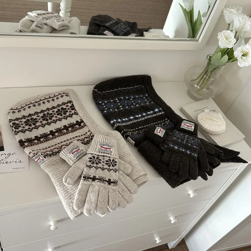 Ensemble trois pièces pour femmes, écharpe, chapeau, gants, à la mode et polyvalent, nouvelle combinaison chaude de cyclisme, automne et hiver