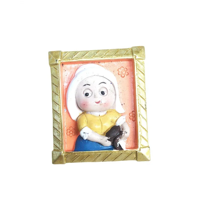 Cartoon famous painting refrigerator magnet: Woman holding a silver mink, cute and artistic design, travel souvenir magnet