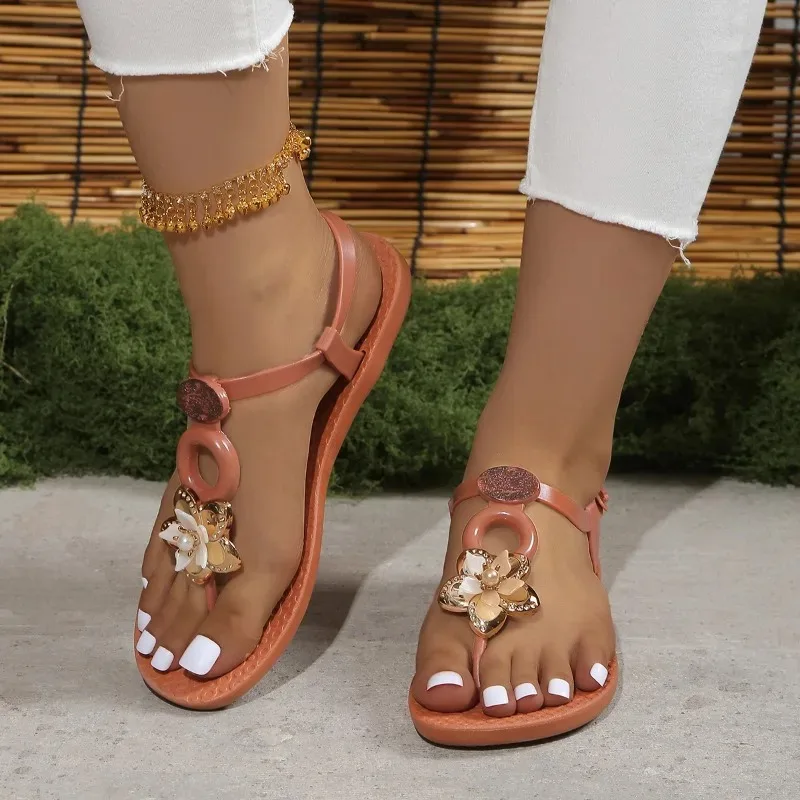 Summer New Women\'s Bohemian Sandals Light Flat Flat Open-toed Rhinestone Beach Shoes Non-slip Wear Women\'s Shoes