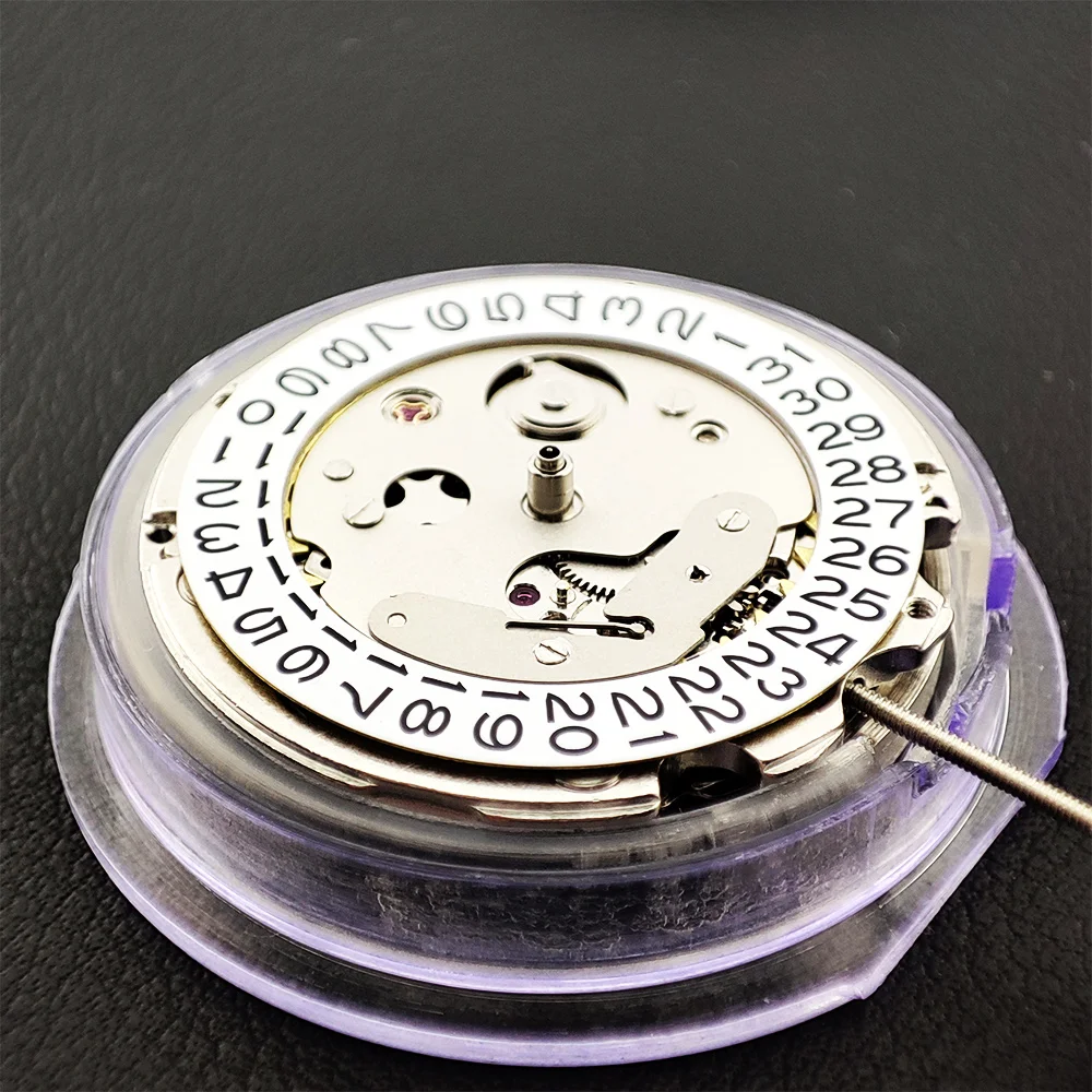China Made NH35 Movement Can Replace The Japanese NH35 Movement Date At 3 O'clock High Accuracy Automatic Mechanical NH35A watch