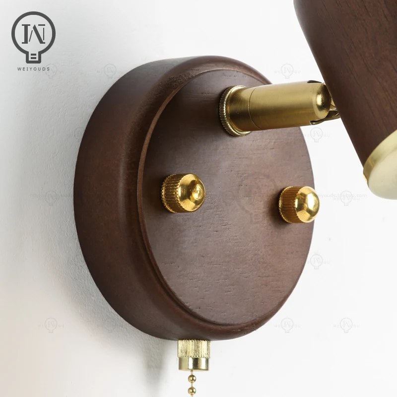 Solid wood small wall lamp with drawstring switch, simple modern retro bedroom bedside wall lamp, children's room study lamp