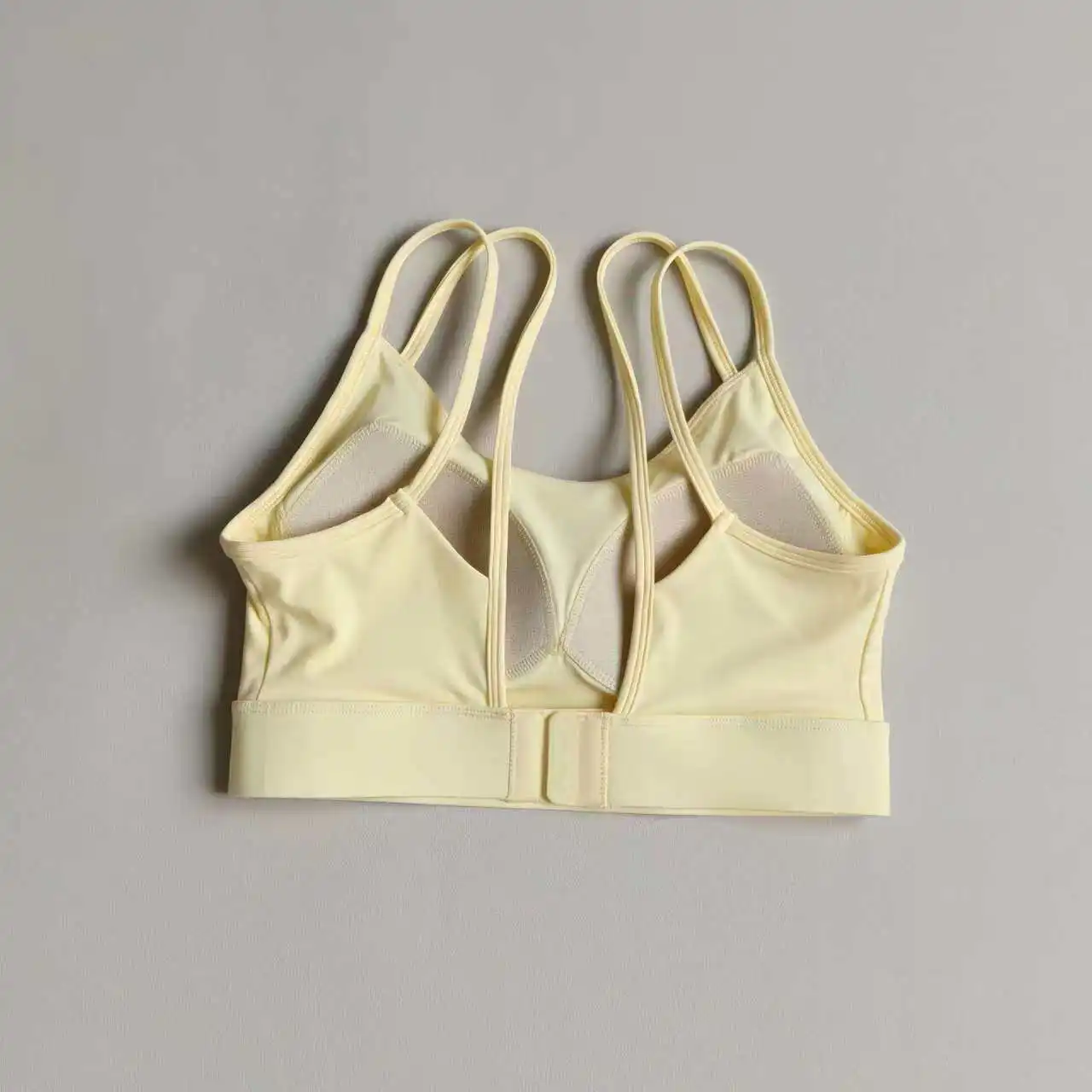 Yoga-Bekleidung mit festen Cups, schöner Rücken, Push-up, Brustverkleinerung, atmungsaktiv, schnelltrocknend, Sport-BH, Lauf-, Pilates- und Fitness-Oberteile – Detail 3