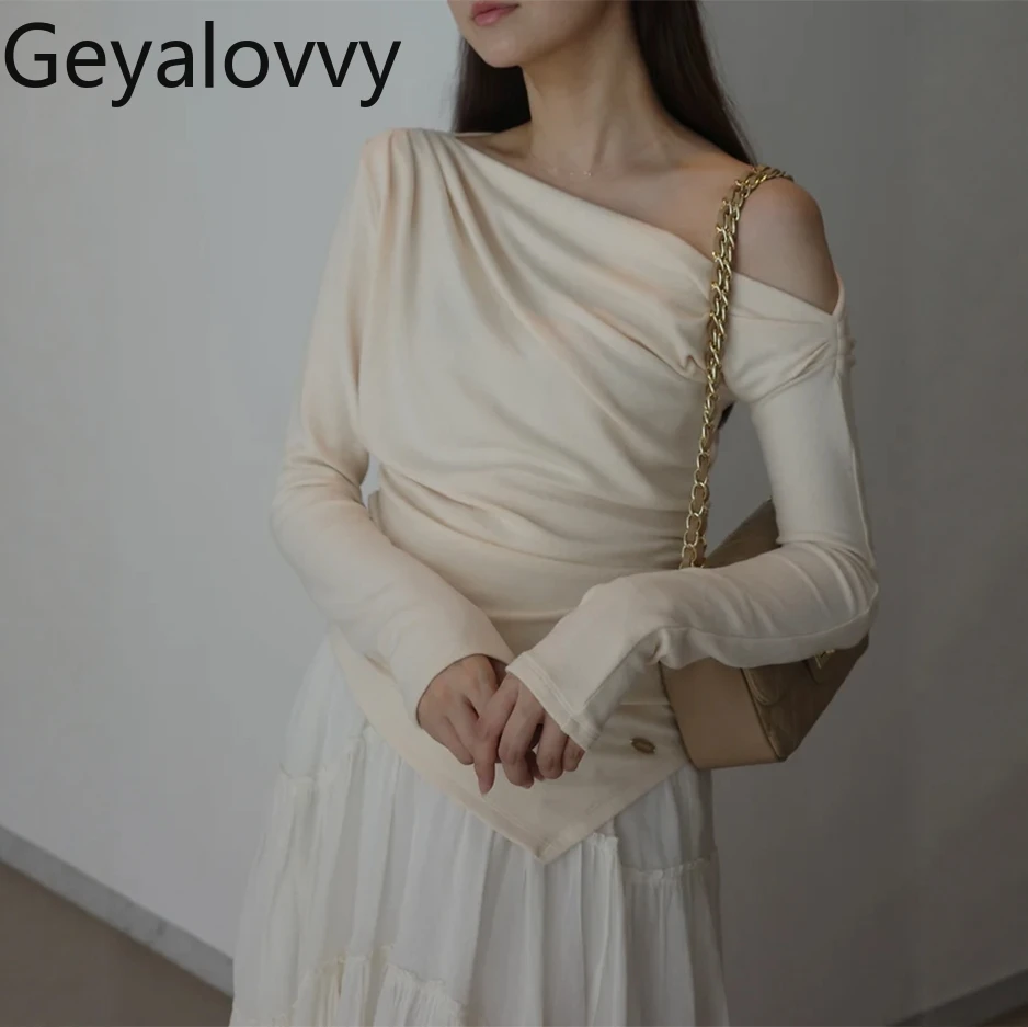 

Женские футболки, весенне-осенняя футболка в японском стиле на одно плечо, нерегулярная футболка с открытыми плечами, элегантные футболки с длинными рукавами