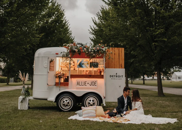 Mobile Coffee Snack Food Trailer with Fully Equipment Street Vending Shop Food Truck Fast Food Cart Kiosk Concession