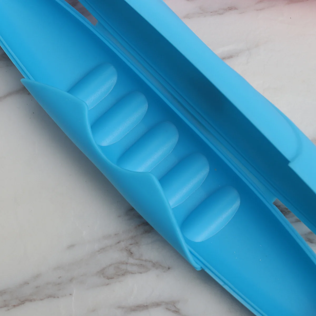 

2Pcs Toothbrush Protective Case Portable Travel Storage Box Seal Lock Design Lightweight ABS Material Carrying Box Blue Pink