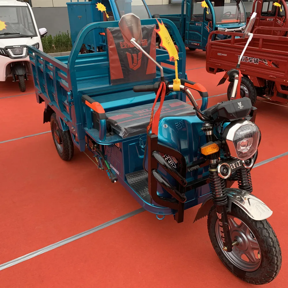 Cheap Price 1.3m Moped Electric Rickshaw Cargo Tricycle with 1000w motor 60v 52ah lead-acid battery tricycle