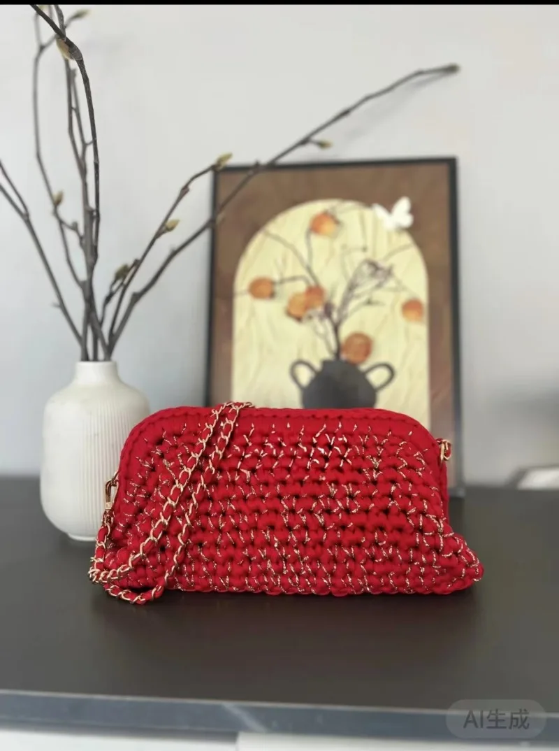حقيبة نسائية منسوجة يدويًا 2025 حقيبة أحمر شفاه متخصصة عصرية جديدة سلسلة حقيبة ساعي فاخرة بلون سادة متعددة الاستخدامات #2