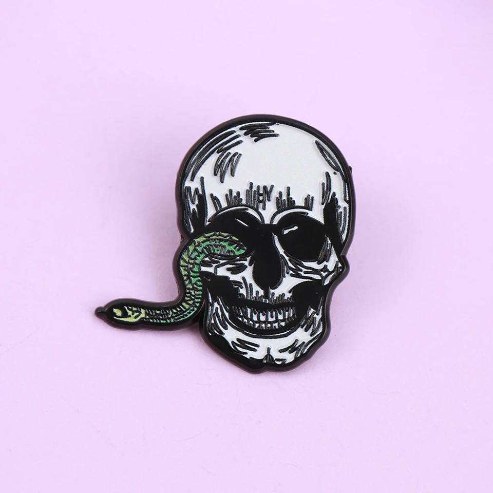 punk-craneo-y-serpiente-esmalte-metal-divertido-pin-de-solapa-broche-insignia-mochila-accesorios-de-ropa-joyeria-al-por-mayor-regalo-para-amigos