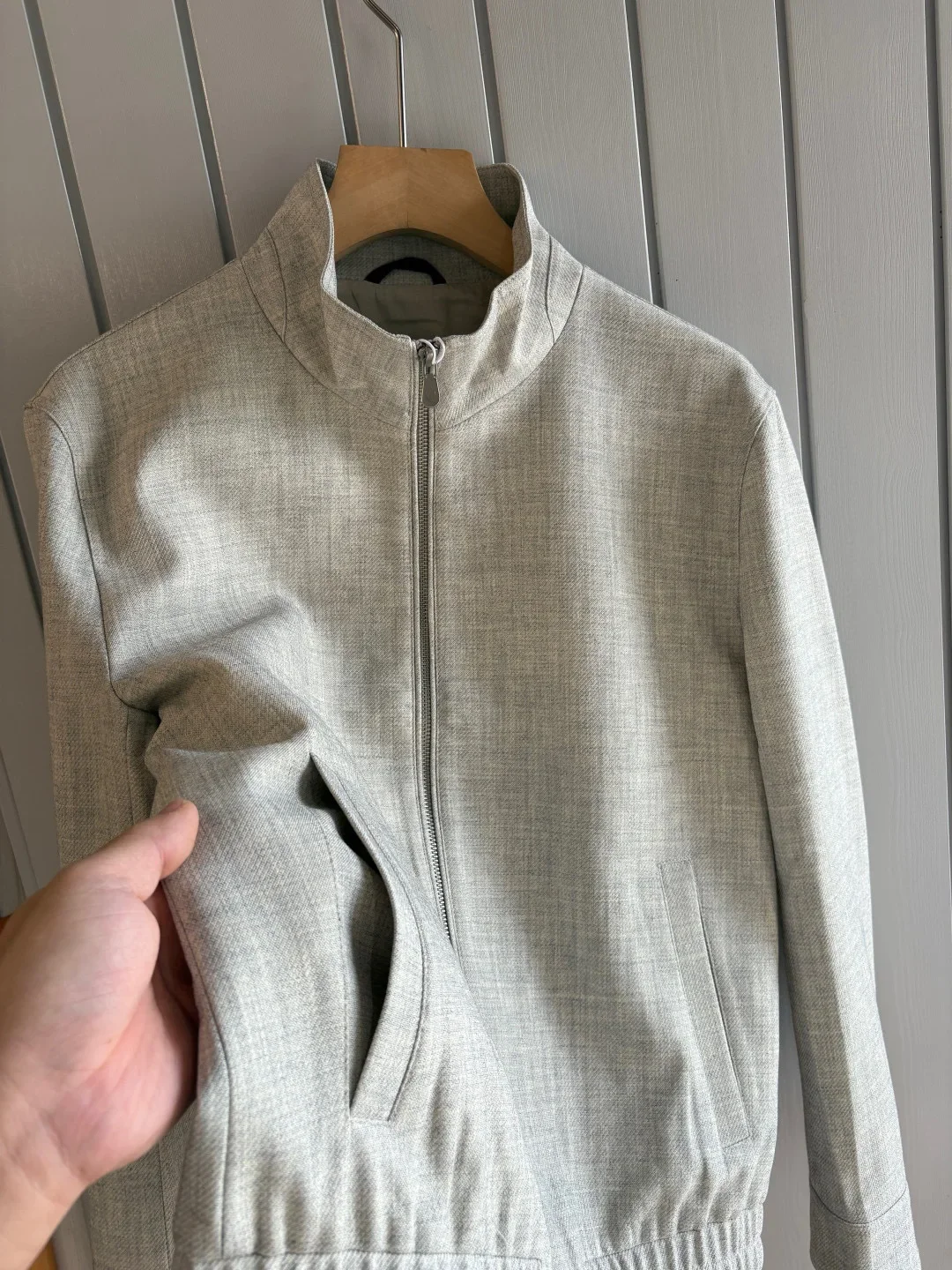 سترة تنفيذي كاجوال من الكتان الإيطالي من BC