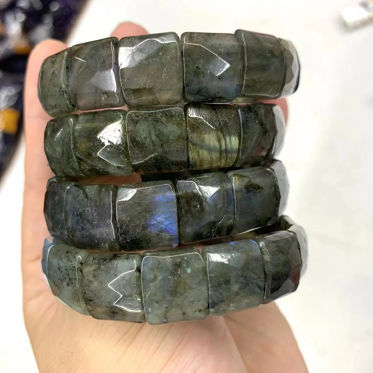 Rainbow labradorite Kő- gyöngyök Karcsat Természetes Drágakő Karperec Bírság ékszer számára Nők számára férfiak számára Adomány Nagybani