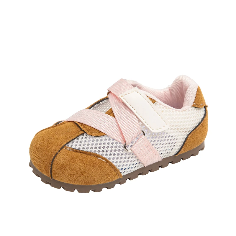 

Детские сандалии для девочек с перфорацией и сеткой, новинка 2026 года, летние спортивные сандалии для детей, нескользящие, комфортные, универсальные, для игр на улице и повседневной носки