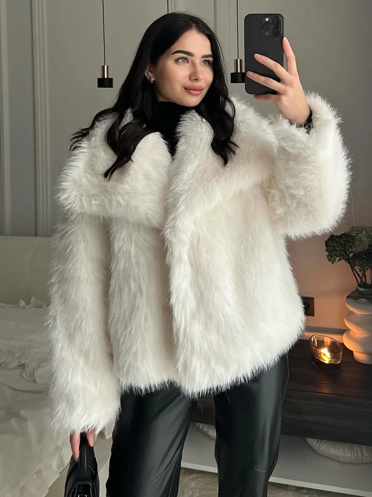 

Tuularose Women Fur Coat Women 2025 Plush White Bomber Jacket Solid Crop Long Sleeve Jacket Warm Winter Coats Female Casual Fur