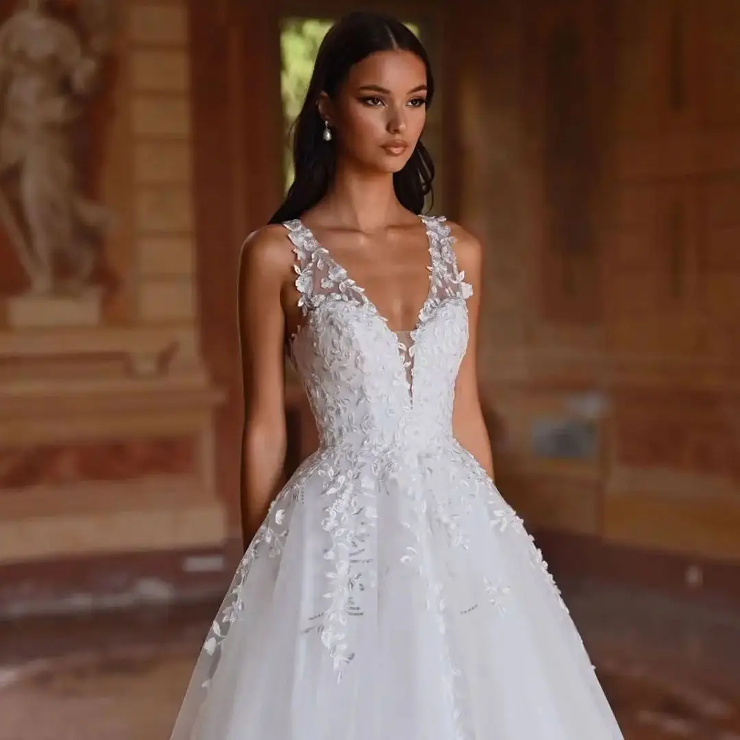 

SWEMILE Elegant A Line Lace Applique Wedding Dress 2025 V Neck Sleeveless Vestidos De Novias Simple Bridal Gown Robes Customized