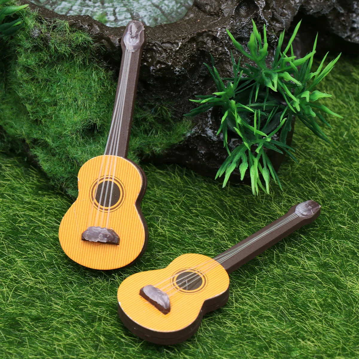 2 Pcs Instrument Tabletop Accessories Dolls House Drum Kit Wooden Bamboo Dollhouse Guitar Desktop Miniatures