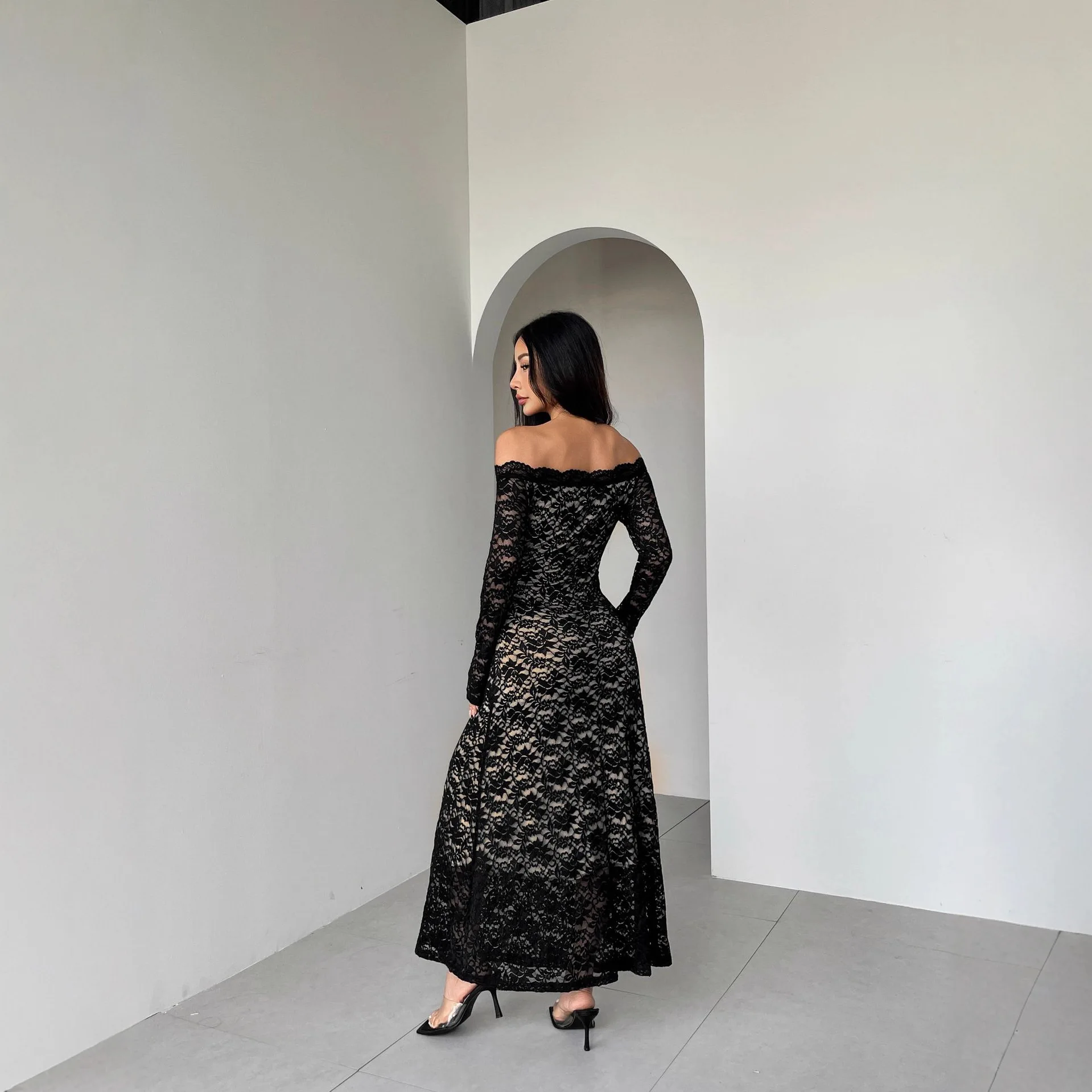 

2026 Summer New Long-sleeved Lace One-line Collar Slim Slim Long Dress for Women