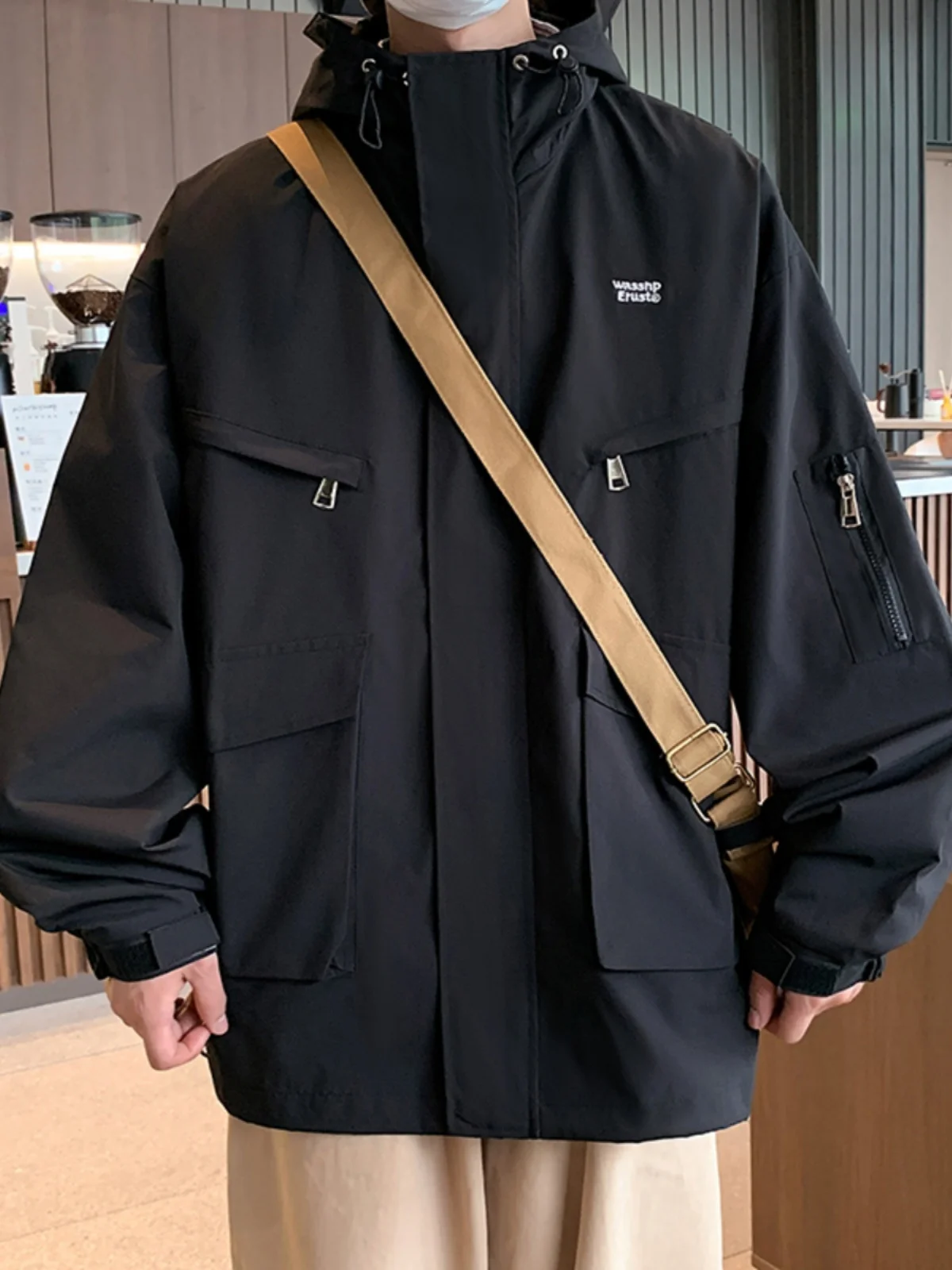 

Мужская демисезонная ветрозащитная водонепроницаемая куртка с капюшоном для активного отдыха, молодежная, модная, удлиненная, свободного кроя