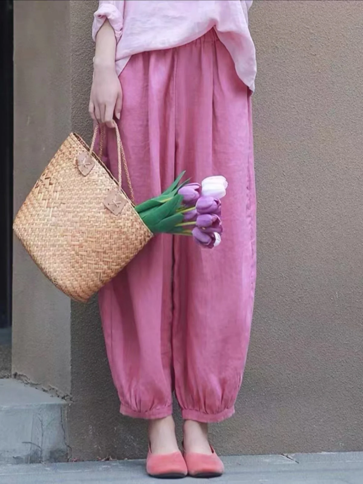 

Свободные широкие повседневные брюки, женские летние новые утягивающие брюки свободного покроя, модные брюки с девятью точками, удобные обычные толстые брюки...