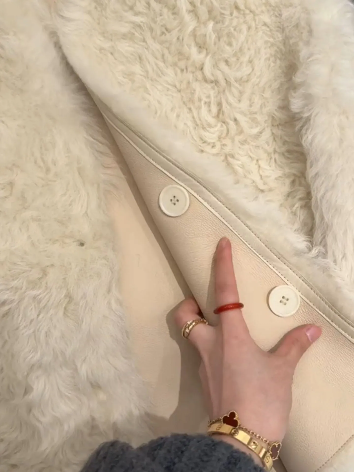 Einzigartiges, ultrasüßes Lederfell, beige Thiened Winterjaet, lässiges, mit Fce gefüttertes Oberteil für den Pendelverkehr, Stehen...