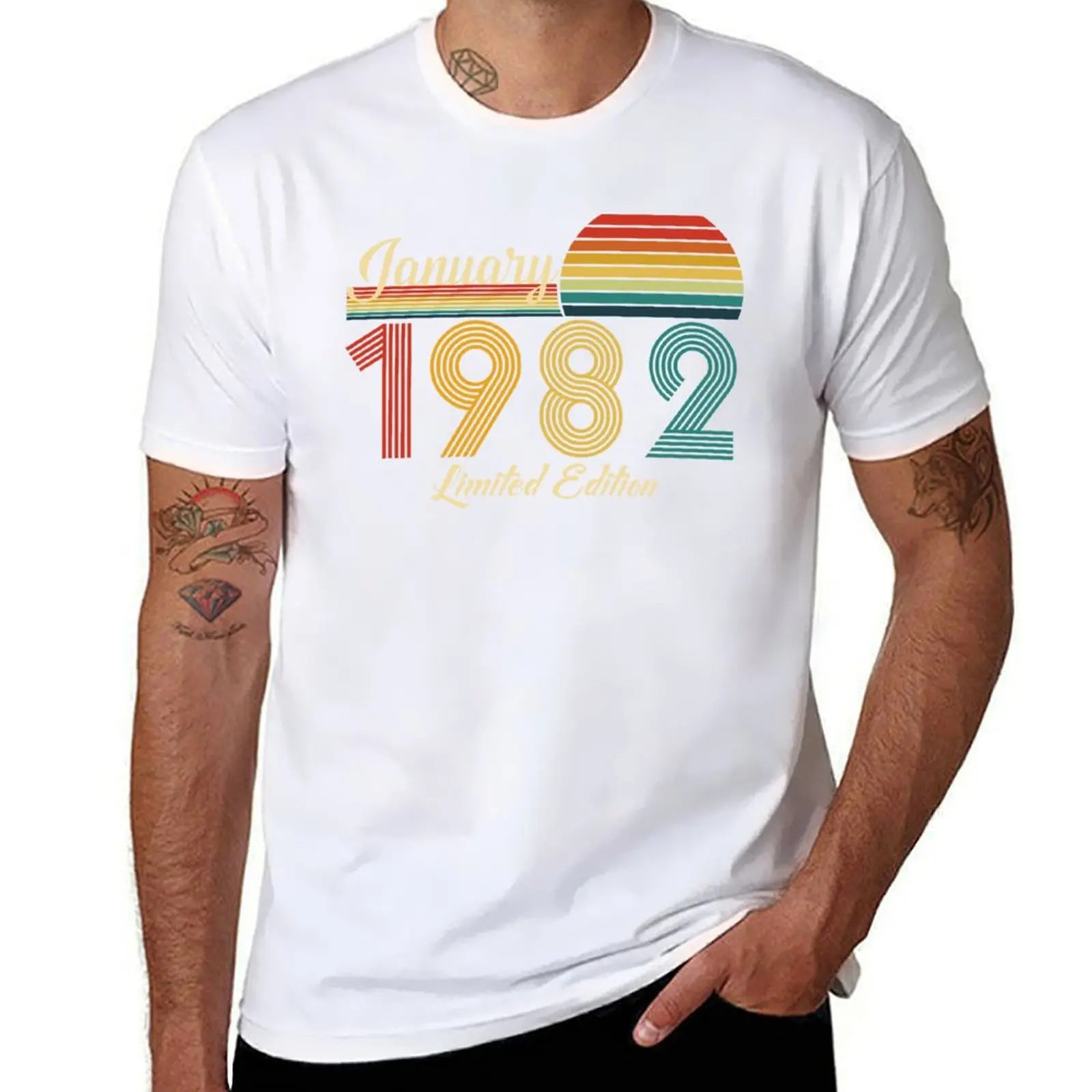 

January 1982 40 Years Of Being Awesome Limited Edition Since Old Vintage Tees T-Shirt cotton tshirt 100% T-Shirt