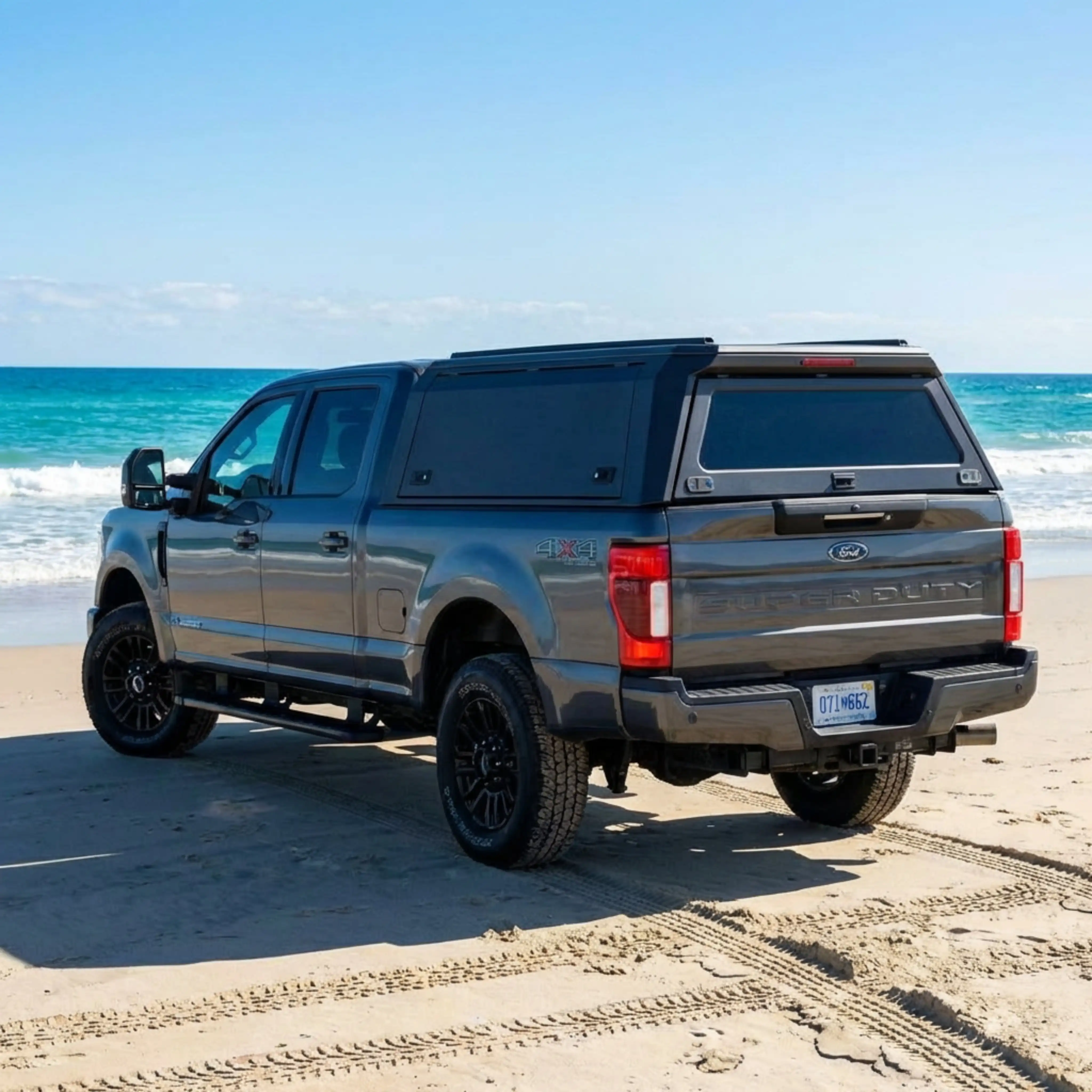 Custom Hard Top Pickup Canopy Topper Waterproof Aluminum Alloy Manual Operation Locking Function for Ford F250 F350 6.8FT