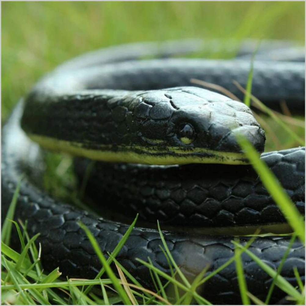 Simulación de serpiente de goma, juguetes de reptiles de plástico, Pranks del Día de los inocentes y accesorios divertidos de serpiente falsa,