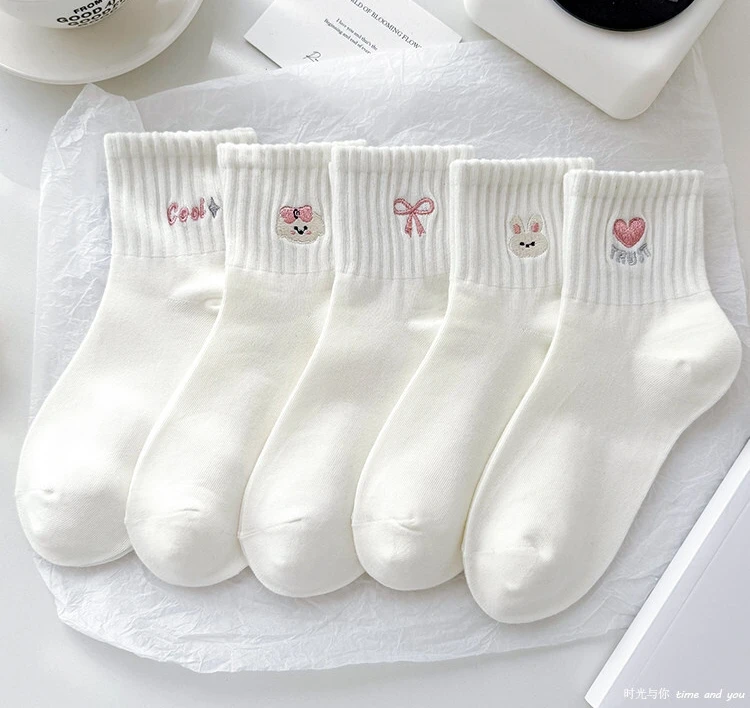 Damen-Mittellange Socken für Frühling und Herbst, atmungsaktiv, mit niedlichem Cartoon-Hasen-Herz-Schleifen-Print, weiße Freizeitsocken – Detail 7