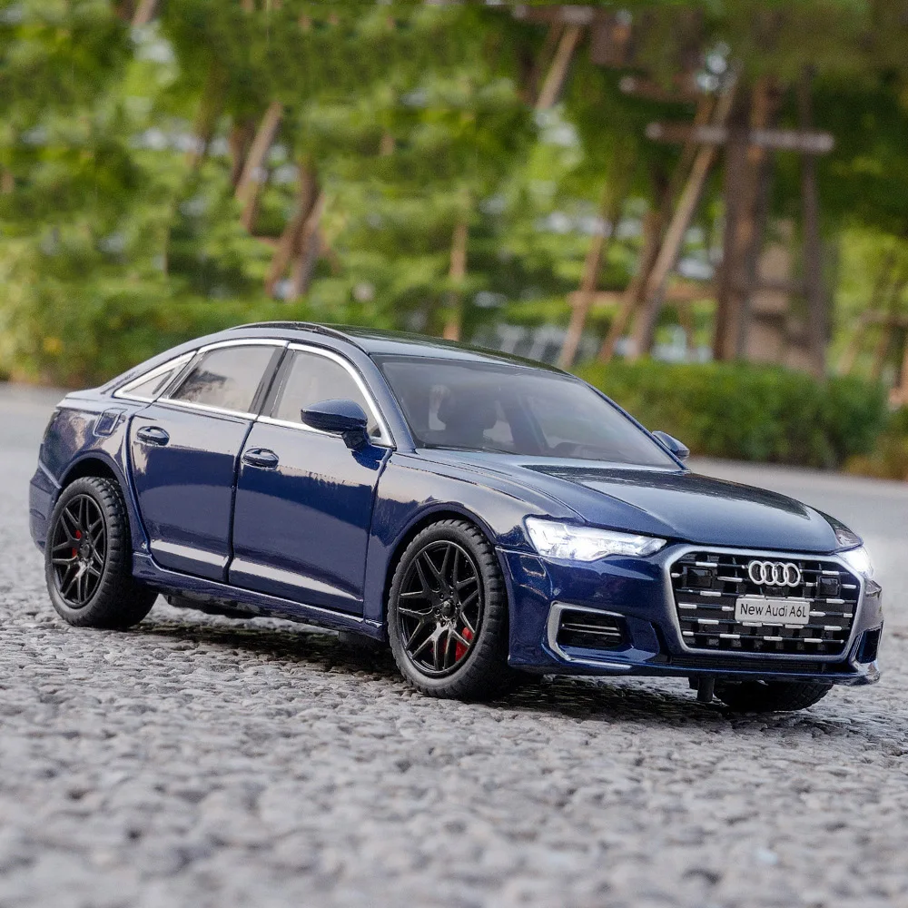 Nuovo modello di auto in scala in lega AUDI A6 1:24 pressofuso in metallo suono e luce in miniatura collezione di veicoli per auto regalo per auto