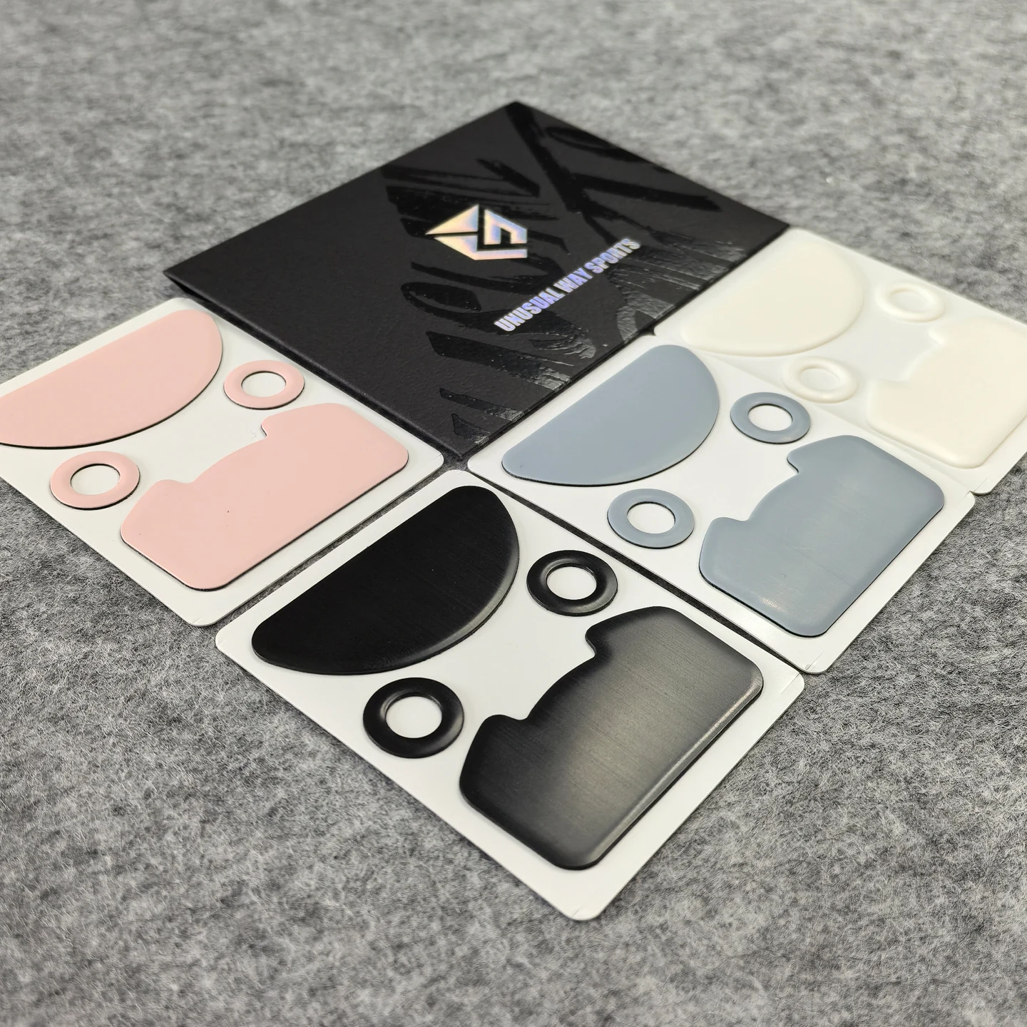 Niestandardowe ślizgacze do myszy UnusualWaySports Viper V4 Pro z wygiętą powierzchnią PTFE, zapobiegające zgniataniu, Magic Ice Pink Black Silver Fox — zdjęcie produktu 6