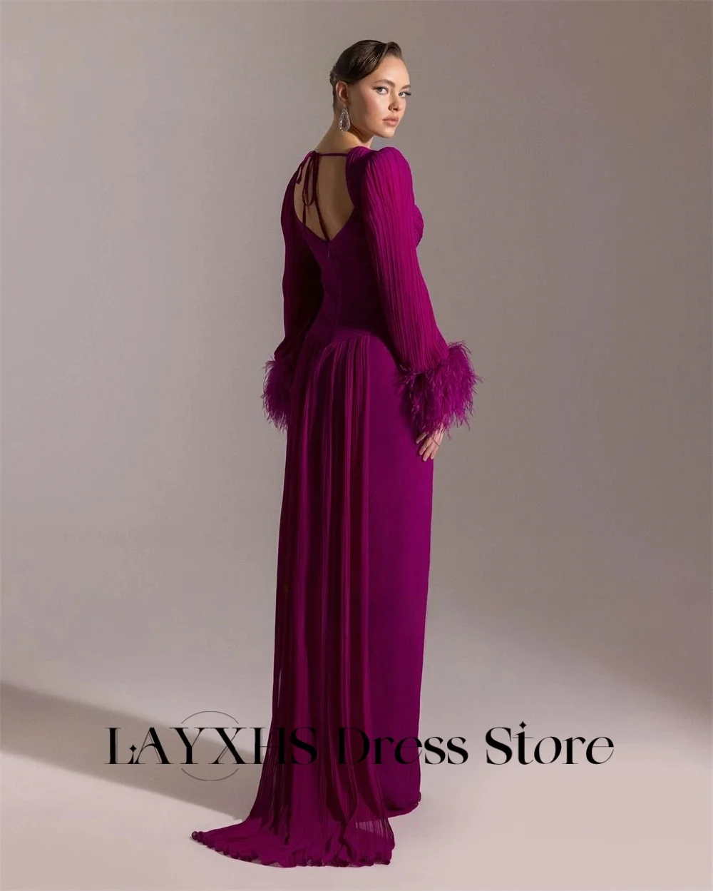 LAYXHS Elegante Paarse Avondjurken Vierkante Hals Lange Mouwen Veren Ruglooze Zijsplit Galajurken Aangepaste فساتadro •Мة