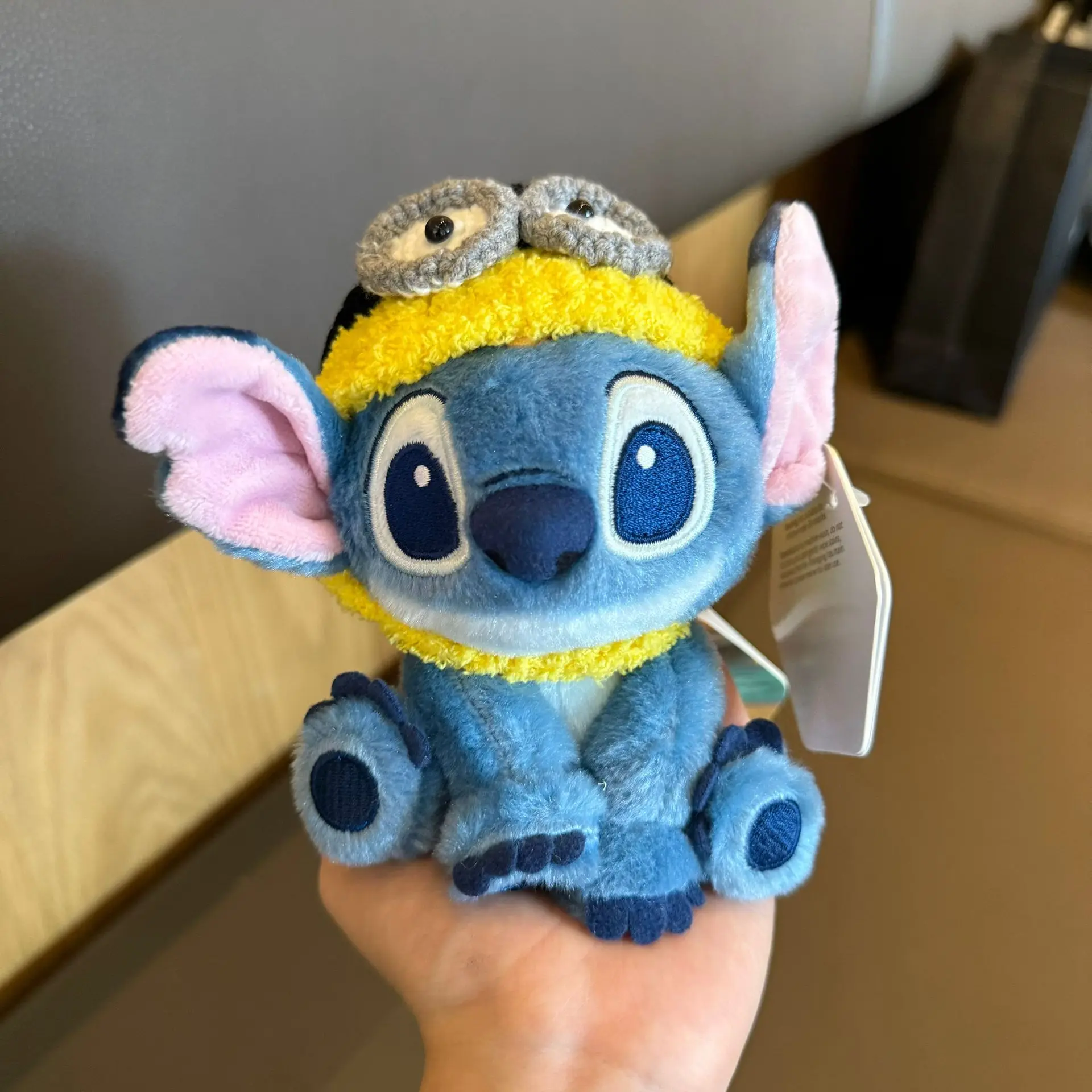 Nuovo ﻿   Ciondolo per zaino in peluche Disney Stitch Portachiavi per bambola carina e cartone animato Accessori morbidi e confortevoli Regalo per ragazze Giocattoli per bambini