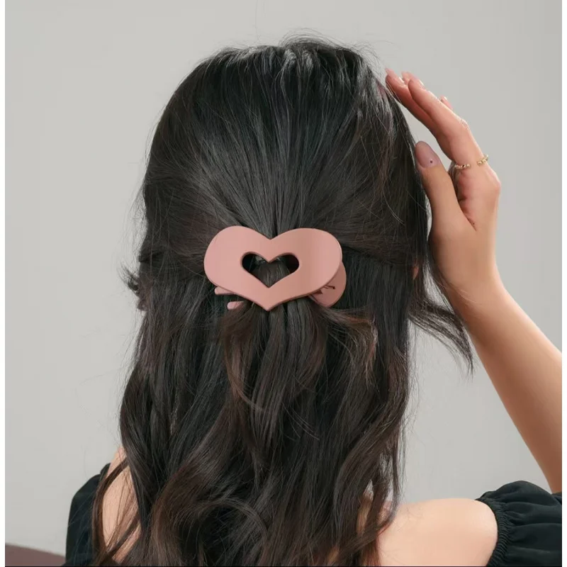 

New Simple Strong Grip Heart-Shaped Hair Clips Flexible Teeth Solid Color Hair Accessories Flat Duckbill Hair Clips For Women