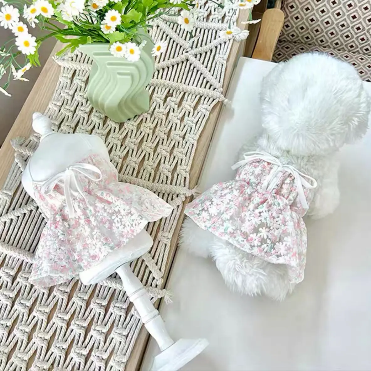 Ropa para perros pequeños: vestido floral con chaleco a cuadros - imagen 5