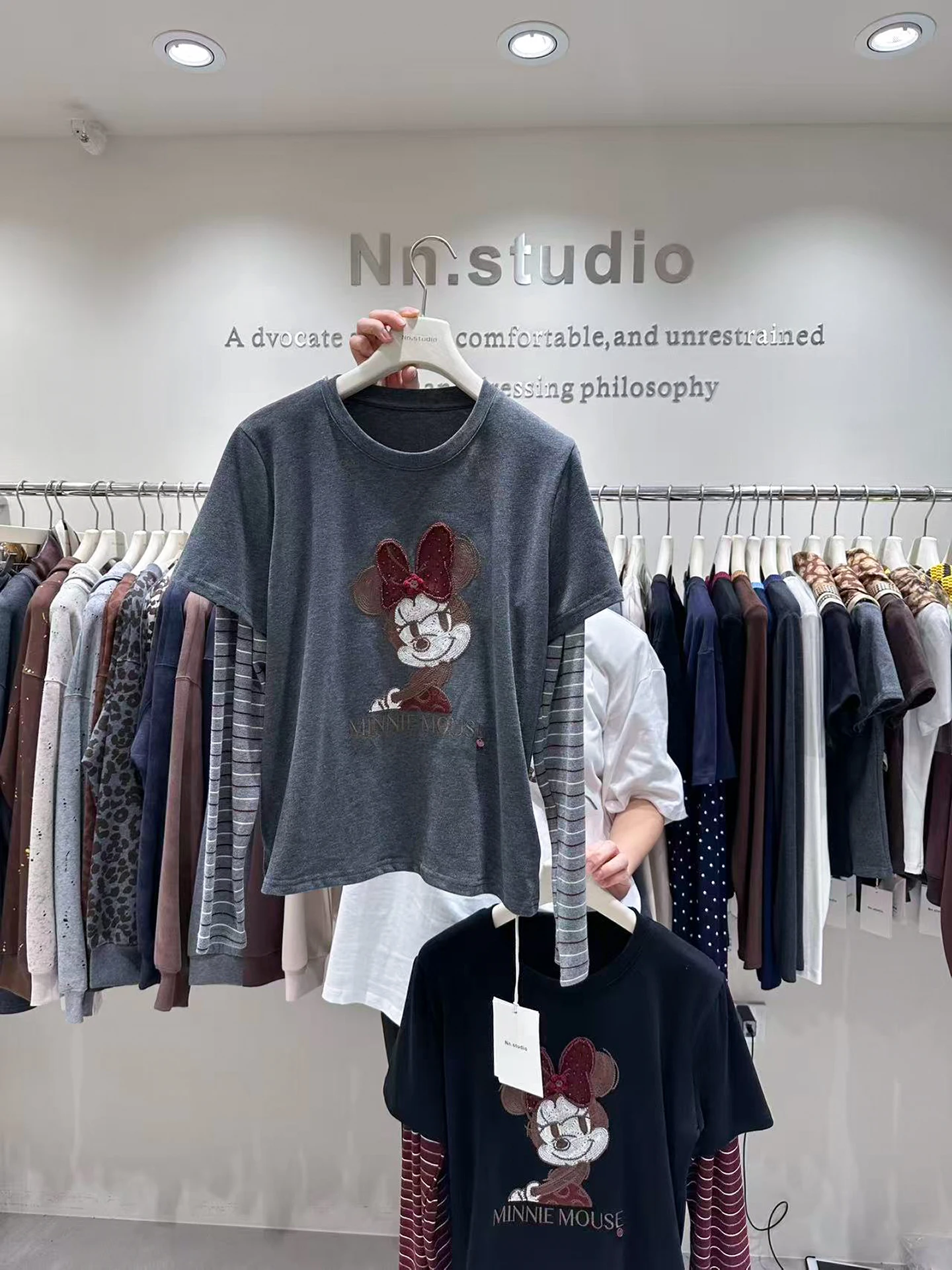 Layered Design Fake Two-Piece T-shirt Ladies Autumn Striped Long Sleeves Patchwork Cartoon Loose Fashionable Youthful Top Tees