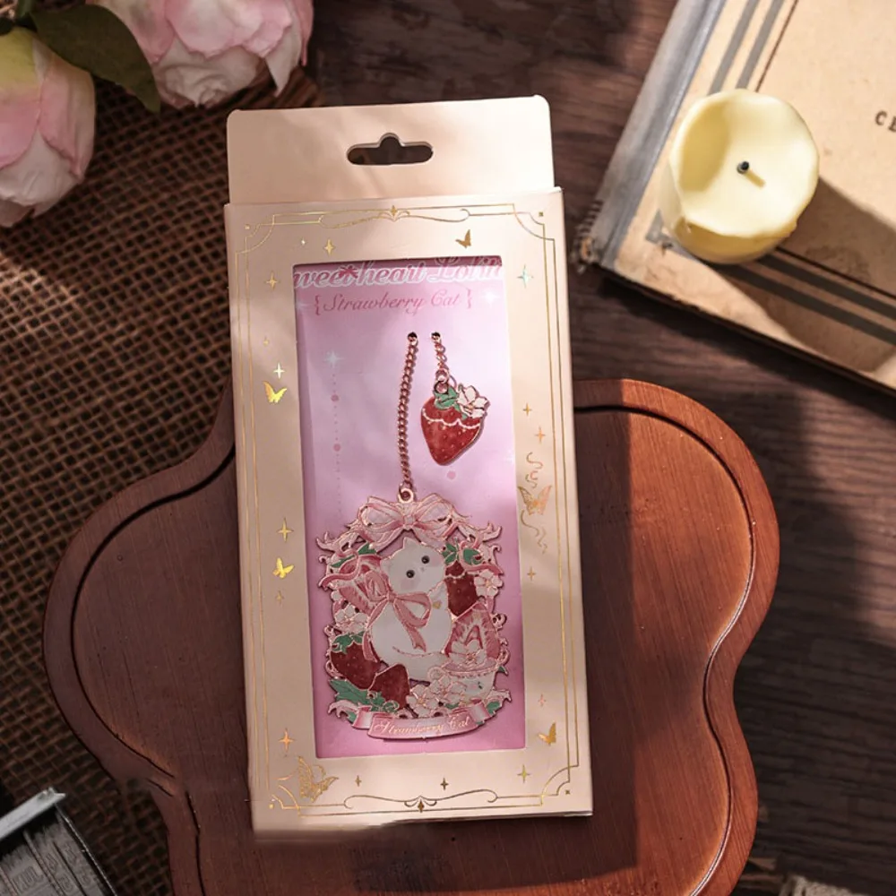 

Exquisite Cute Cat/Rabbit/Bear Metal Bookmark Hollow Portable Pagination Mark Reading Book Clip School Office Supplies