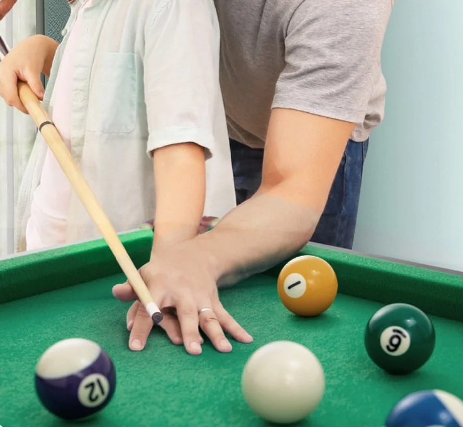 Kids Mini Pool Table Portable Tabletop Snooker Billiards Table Home Small Size Desktop Game Table for Family Entertainment