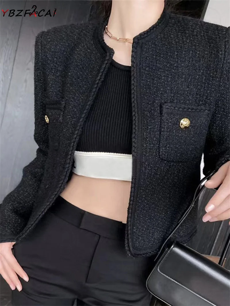 2023 Luxury Jacket Women's Spring Black Tweed Jacket White Tweed Jacket Small Fragrant Short Coat Round Neck Pockets Cropped Top