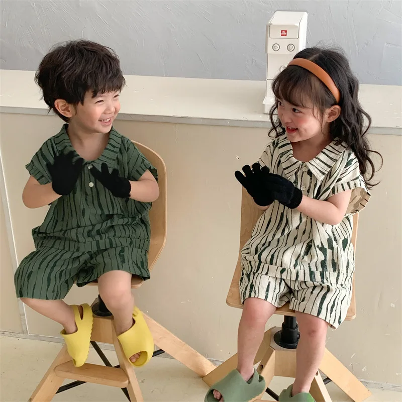 

Children Clothing Girls Boys 2023 Summer New Cotton Fashionable Striped Short Sleeve T Shirt Simple Loose Shorts Two Piece Set