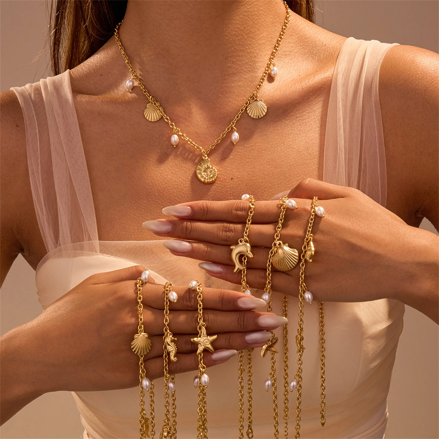 

WAKA Trendy Boho Beach Sea Shell Pearl Pendant Necklace - Ocean Charm Vacation Jewelry for Women Party Daily Wear