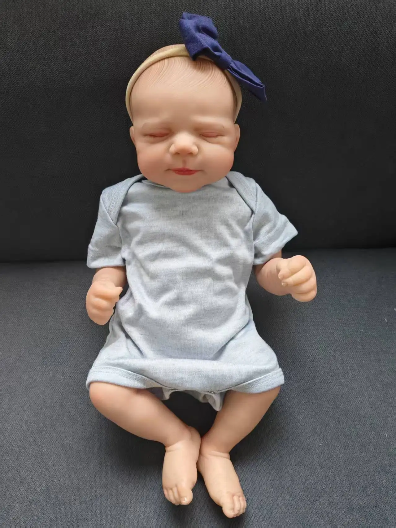 18인치 실물 같은 잠자는 리본 인형 파스칼, 부드러운 천 몸체, 다층 페인팅, 3D 피부, 손으로 그린 머리카락, 보이는 정맥