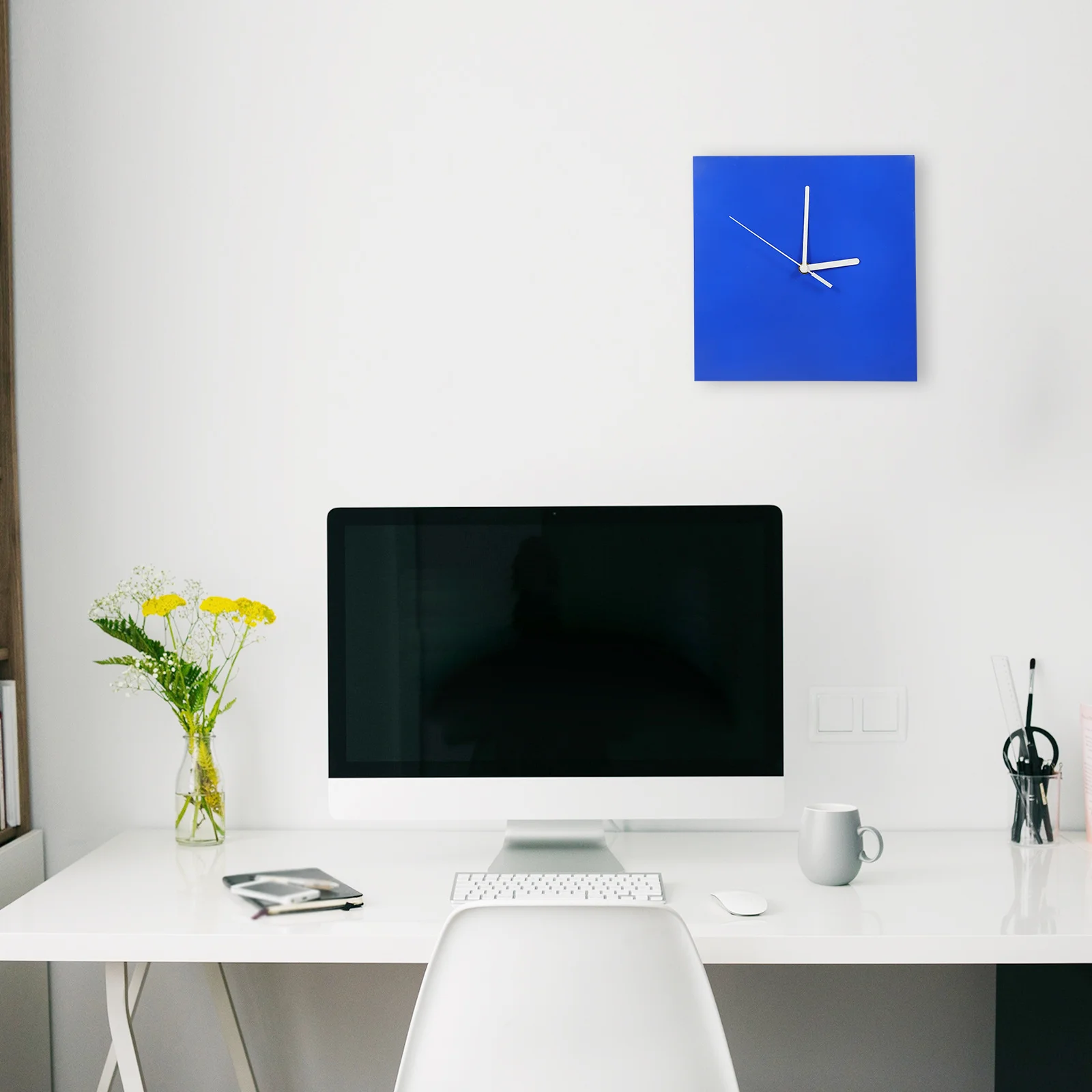 

Modern Style Wooden Wall Clock Decorative Silent Non-Ticking for Bedroom Living Room Office Wall Hanging Clock