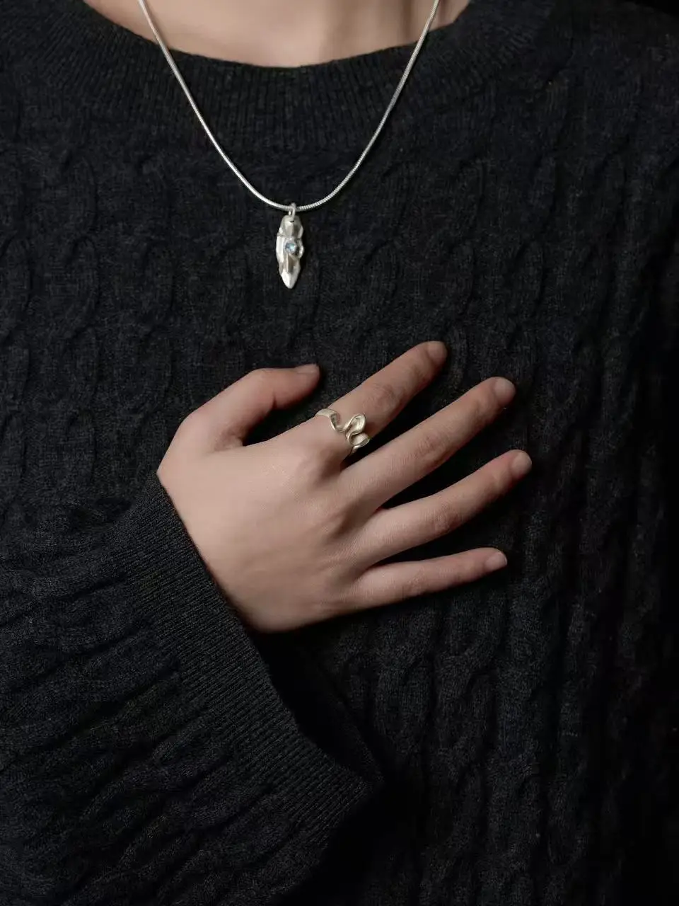 

Elegant Open Ring Silver 925 Polished Craft White Burning Curve Wrapping Simple Couple Rings Fashionable Jewelry Accessory