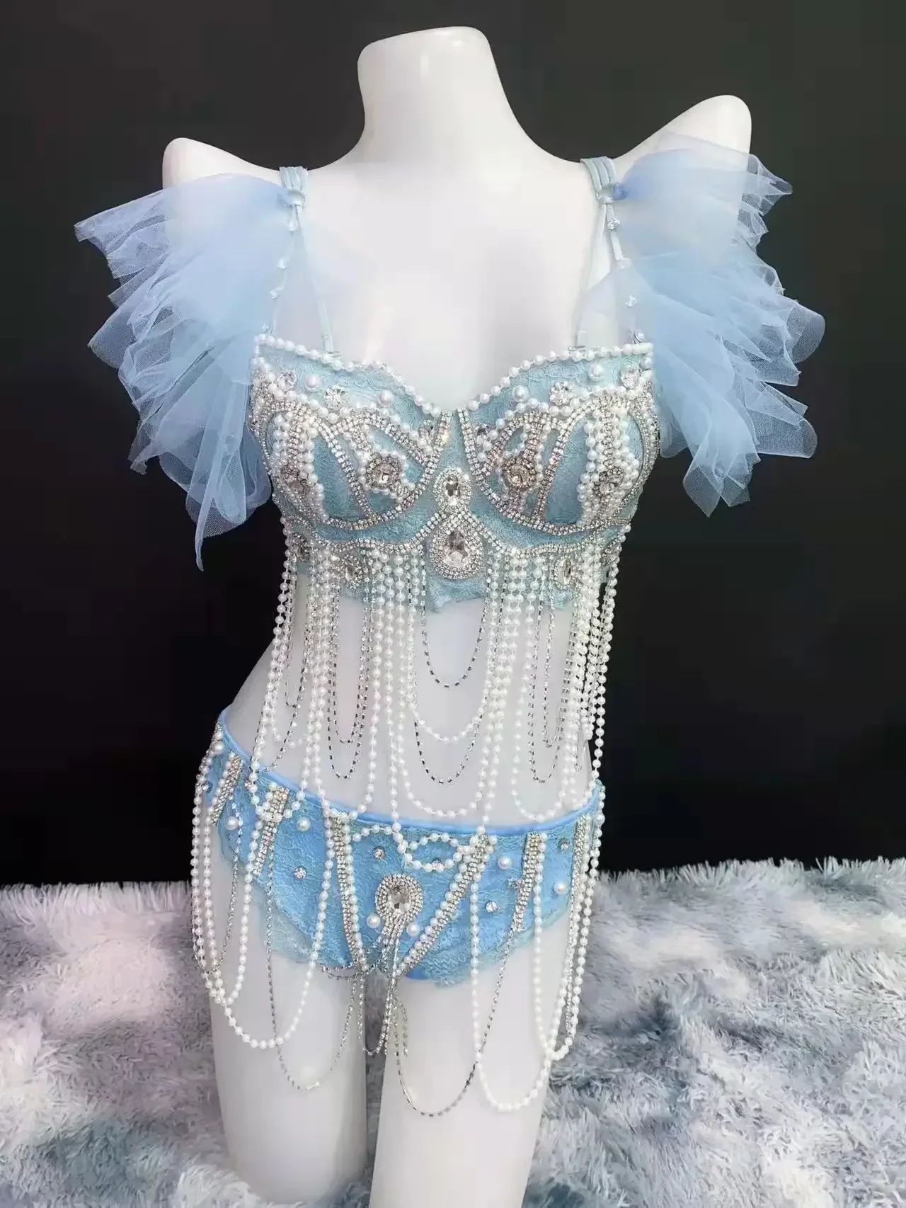 Bikini con cuentas para mujer, traje de baile en barra, ropa de escenario Sexy, sujetador con diamantes de imitación de perlas, pantalones cortos azules, trajes de actuación