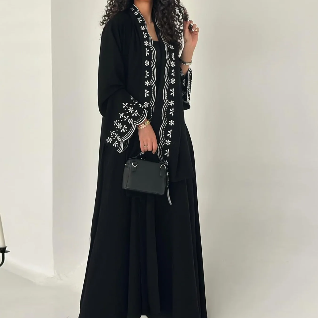 

Праздничные абайи для женщин: мусульманское платье-хиджаб с вышивкой, джалабия, дубайский кафтан, кимоно, кардиган, кебая, марокканский кафтан, женское платье-роба